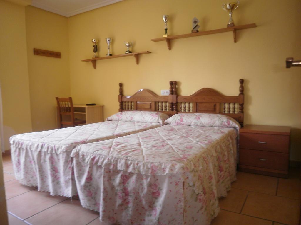 Pension Galimar San Vicente De La Barquera Chambre photo
