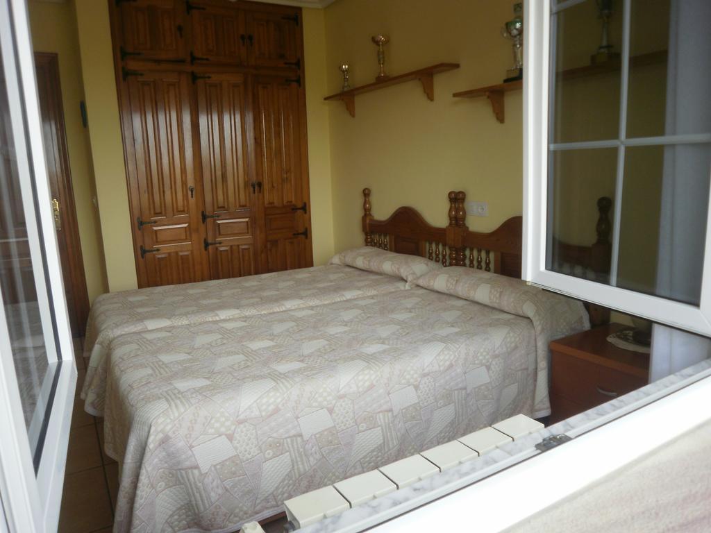 Pension Galimar San Vicente De La Barquera Chambre photo